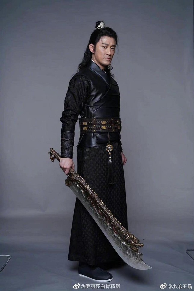 Lâm Phong gây sốc khi "cưa sừng" làm Trương Vô Kỵ trong "Tân Ỷ Thiên Đồ Long Ký" 2021 ảnh 5