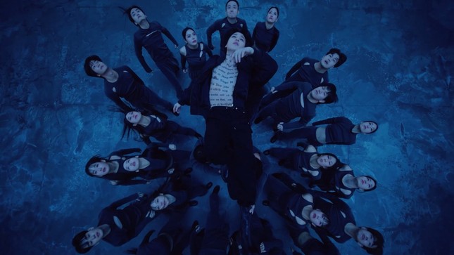 Jimin (BTS) gây ấn tượng với tạo hình mới, khoe vũ đạo mạnh mẽ trong "Set Me Free Pt.2" ảnh 2