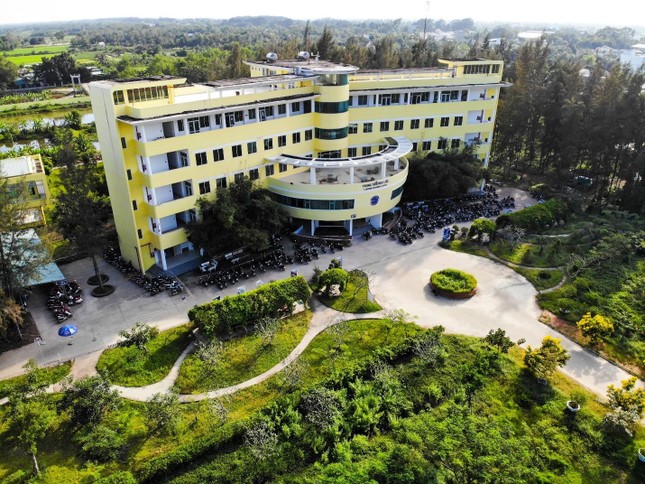 Ngắm khuôn viên Đại học Trà Vinh - ngôi trường lọt Top 200 Đại học xanh phát triển bền vững ảnh 2