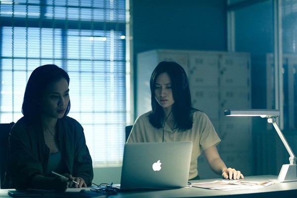 Sau loạt hình “bách hợp” gây bão, Ái Phương và Phương Anh Đào lại “dính nhau như sam” ảnh 3
