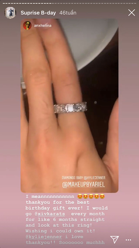 Nhẫn kim cương, xe hơi, ban nhạc, còn gì mà Kylie Jenner không dám tặng bạn bè? ảnh 3