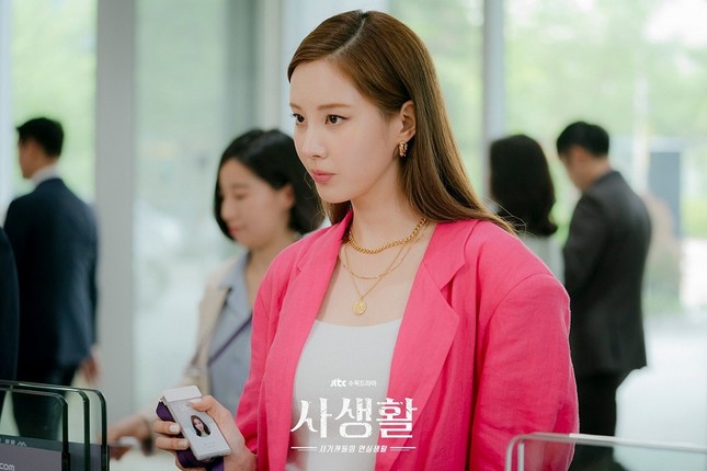 “Private Lives” gây ấn tượng nhờ chuyện tình của "cặp đôi lừa đảo" Go Kyung Pyo - Seo Hyun ảnh 3