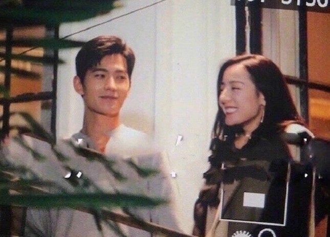 Địch Lệ Nhiệt Ba bị chê lờ đờ trong phim đóng cùng Dương Dương, fan bảo: “Chị em bị cận“ ảnh 1