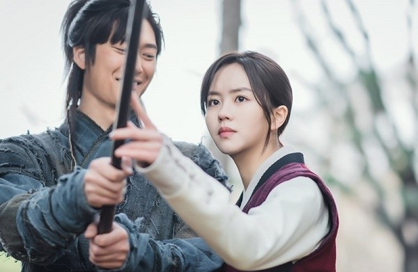 “Chơi sang” quay lại 6 tập đầu, “Sông Đón Trăng Lên” quyết xóa sạch Ji Soo ra khỏi phim ảnh 3