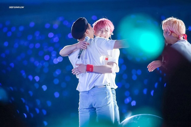 BTS nói gì khi được hỏi “Bạn muốn các thành viên khác nghĩ về mình thế nào?“ ảnh 7