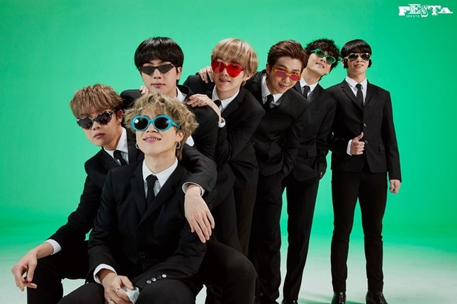 ARMY cười ngất với bộ ảnh “gia đình” cực nhí nhố của BTS nhân sự kiện FESTA 2020 ảnh 12