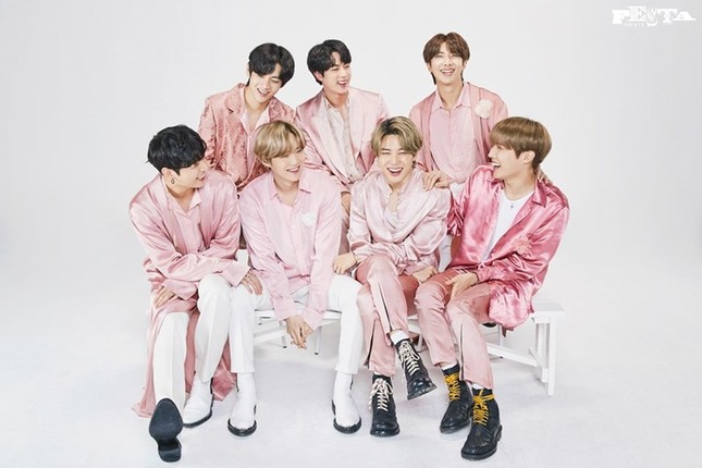ARMY cười ngất với bộ ảnh “gia đình” cực nhí nhố của BTS nhân sự kiện FESTA 2020 ảnh 3