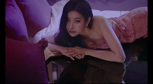Top 3 MV idol nữ có trang phục đẹp nhất nửa đầu năm 2020 gọi tên BLACKPINK, còn ai nữa? ảnh 5