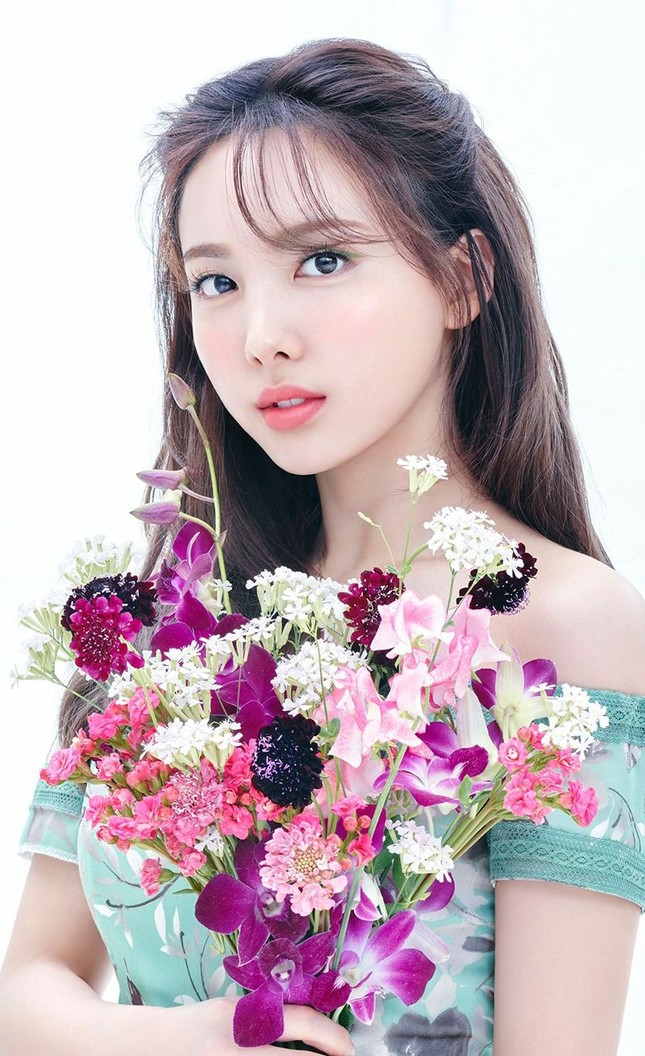 TWICE tung bộ ảnh xinh muốn xỉu của album tiếng Nhật nhưng vẫn khiến fan không hài lòng ảnh 10