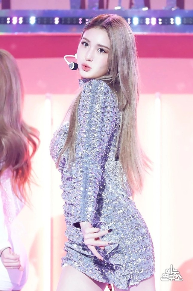 Nhờ Rosé (BLACKPINK) và Jeon Somi lăng xê, hai màu tóc này nhanh chóng trở nên cực kỳ hot ảnh 4
