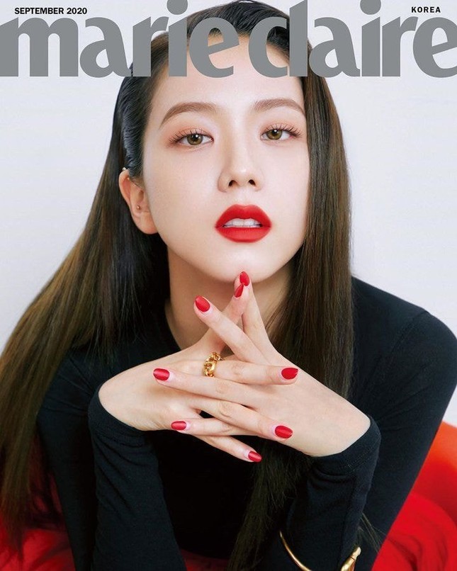 Jisoo đầy khí chất trên bìa Marie Clare, tiết lộ dự án hợp tác cùng Selena Gomez ảnh 2