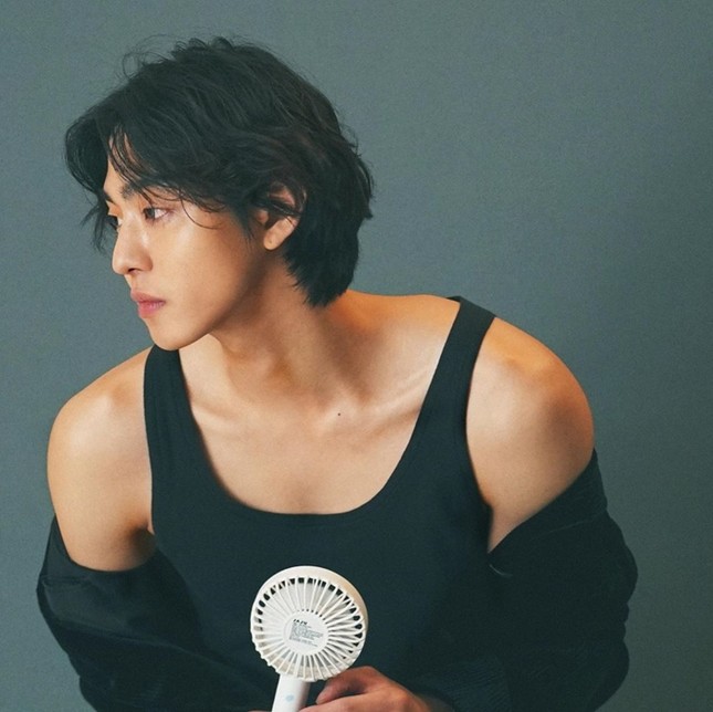Mỹ nam Ahn Hyo Seop (Người Thầy Y Đức 2) tiết lộ là “fanboy chính hiệu” của Hyun Bin ảnh 4