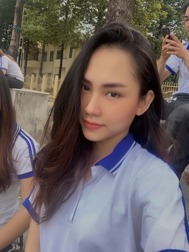 Mai Phương - Cô gái có khuôn mặt mộc xinh như nữ chính ngôn tình dự thi Hoa Hậu Việt Nam ảnh 2