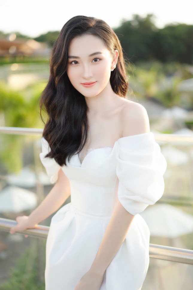 Phan Cẩm Nhi - thí sinh Hoa Hậu Việt Nam đến từ Đà Nẵng có nét đẹp giống Lưu Diệc Phi ảnh 2