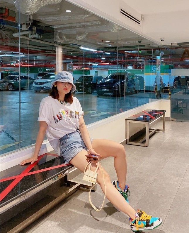 Học Ngọc Trinh, Minh Hằng... cách phối đồ để xin một vé gia nhập ngay “hội toàn chân” ảnh 5