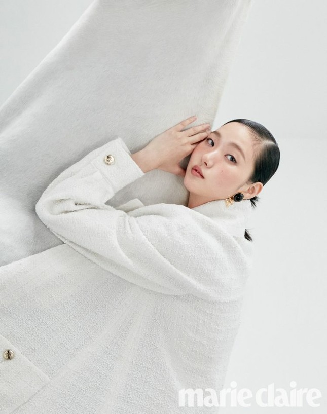 Ngắm trọn bộ hình ấn tượng của Kim Go Eun cùng chú ngựa Maximus (Quân Vương Bất Diệt) ảnh 5