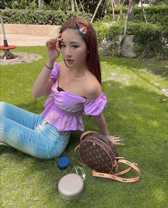 Choáng với bộ sưu tập túi hàng hiệu đáng ngưỡng mộ của “công chúa kẹo ngọt” Amee ảnh 7