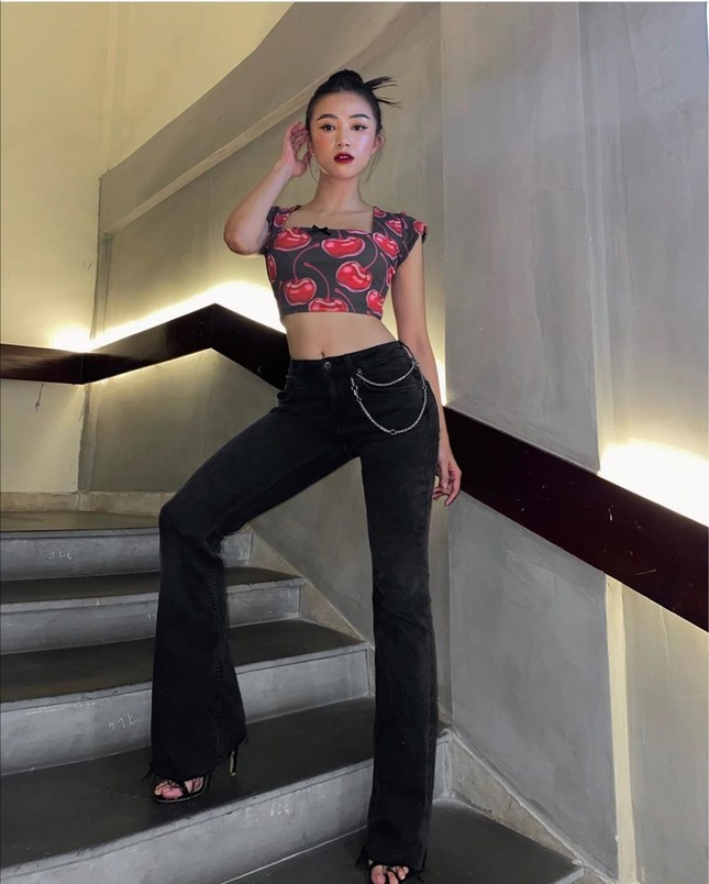 Mỹ nhân Việt Amee, Chi Pu, Hiền Hồ so kè nhan sắc với phong cách thời trang mới lạ ảnh 6