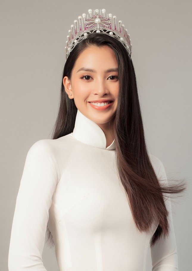 Bộ ảnh chứng minh nhan sắc đỉnh cao của Hoa hậu Tiểu Vy là được thừa hưởng từ mẹ ảnh 5