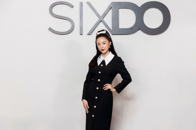 Mỹ nhân hàng đầu showbiz Việt so kè váy áo sang trọng trên thảm đỏ show NTK Đỗ Mạnh Cường ảnh 14