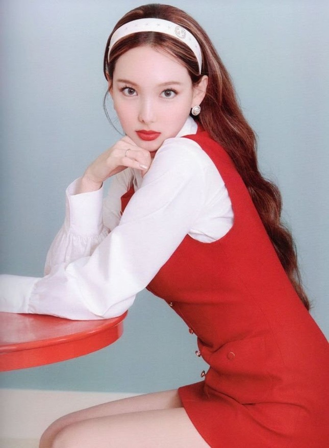 Netizen Hàn năn nỉ stylist cho TWICE “bê” trang phục album phiên bản Retro lên sân khấu ảnh 3