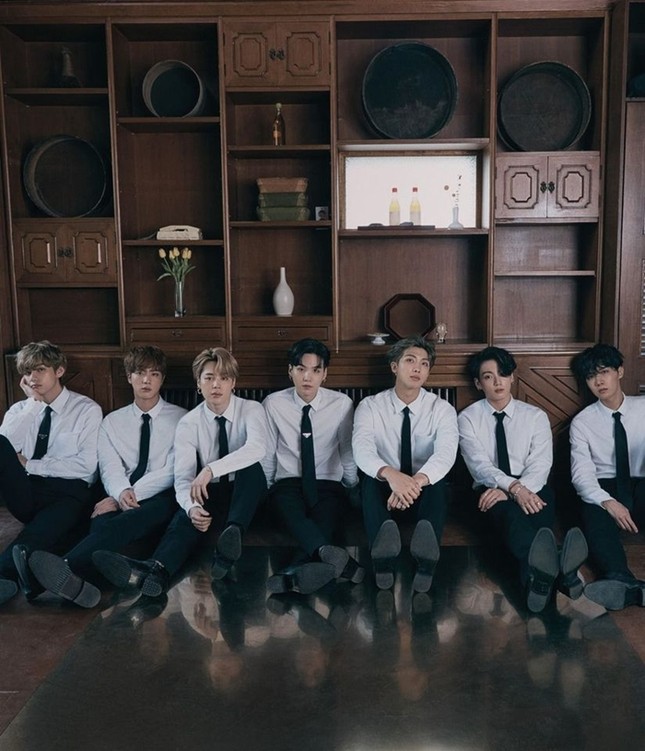Netizen ghép hình BTS, EXO, SEVENTEEN… để so sánh visual: Boygroup nào về nhất? ảnh 2