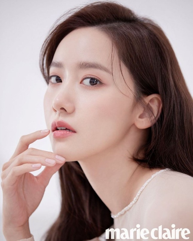 Netizen Hàn đổi danh xưng từ “nữ thần” sang “công chúa” cho Yoona chỉ vì tấm ảnh bìa này ảnh 5