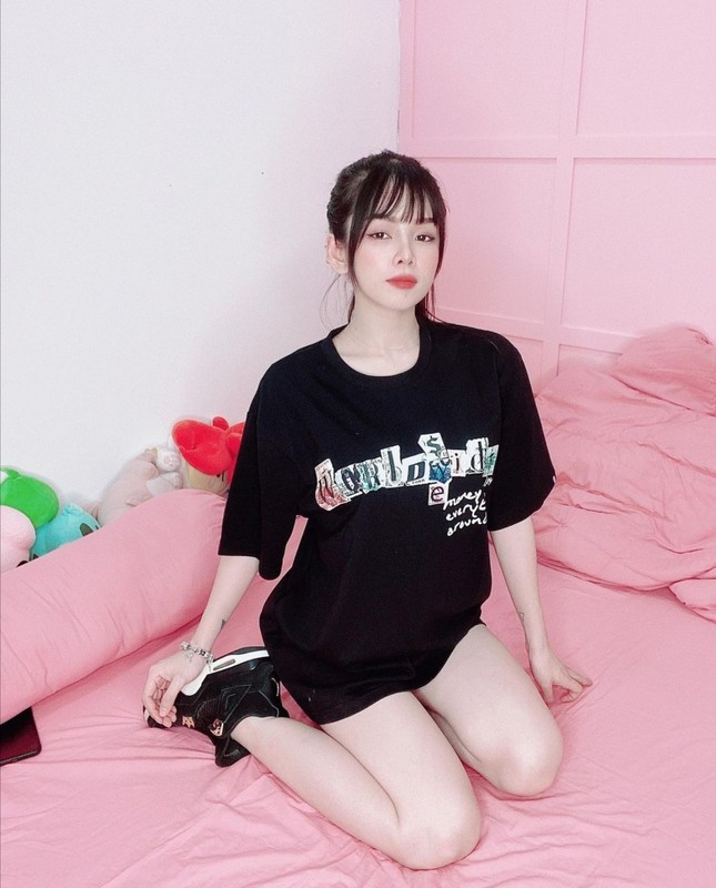 Ngắm gu thời trang chuẩn fashionista của Mie, DJ xinh đẹp của show “Rap Việt” ảnh 5