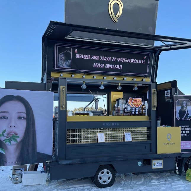 Rosé gửi xe cà phê cho Jisoo đến phim trường “Snowdrop” với lời nhắn nhủ đáng yêu cực kỳ ảnh 4