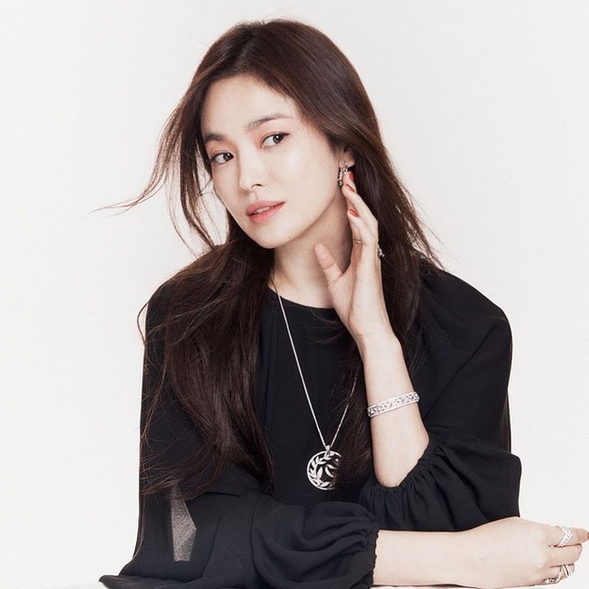 Đại minh tinh châu Á Song Hye Kyo lộ dấu hiệu lão hóa, netizen khuyên cô đừng làm điều này ảnh 3