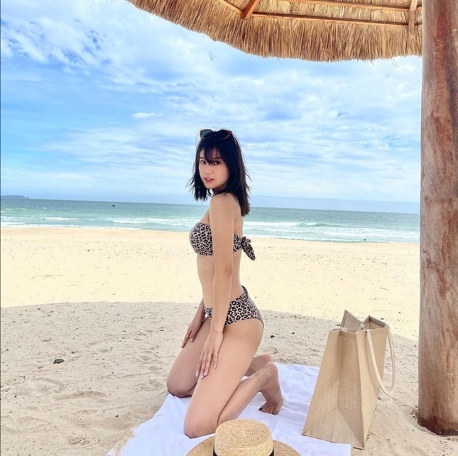 Huyền My, Bảo Anh, Hoàng Yến Chibi... diện bikini khoe dáng gây sốt MXH tuần đầu năm mới ảnh 3