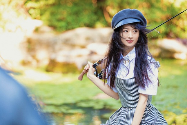 Lại đụng đồ Dior với Jisoo (BLACKPINK), Triệu Lệ Dĩnh tiếp tục bị chê lộ nhược điểm ảnh 7