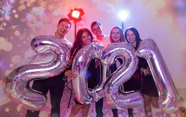 “Giáo sư quần đùi” chỉ ra “menu” thách thức và cơ hội dành cho các bạn trẻ trong năm 2021 ảnh 1
