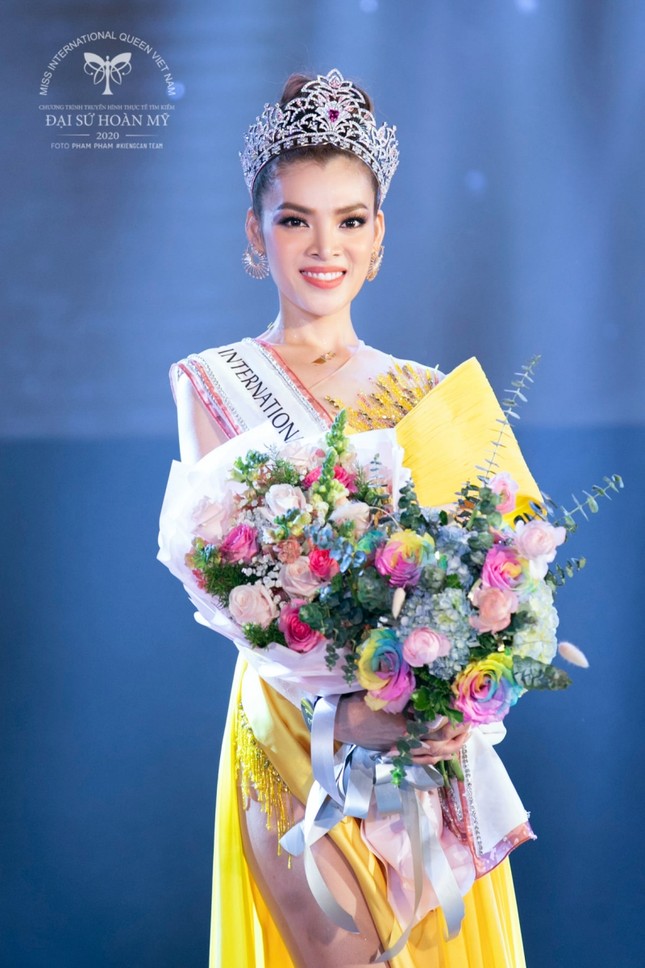 Đại Sứ Hoàn Mỹ 2020: Trân Đài chính thức đăng quang, Top 3 đúng như thông tin đã bị lộ ảnh 9