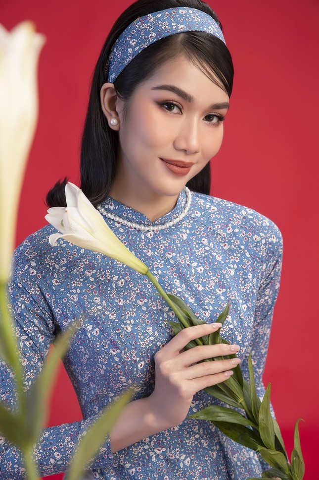 Ngắm Top 3 Hoa Hậu Việt Nam 2020 đẹp sắc sảo, ấn tượng trong những tà áo dài đón Tết ảnh 10