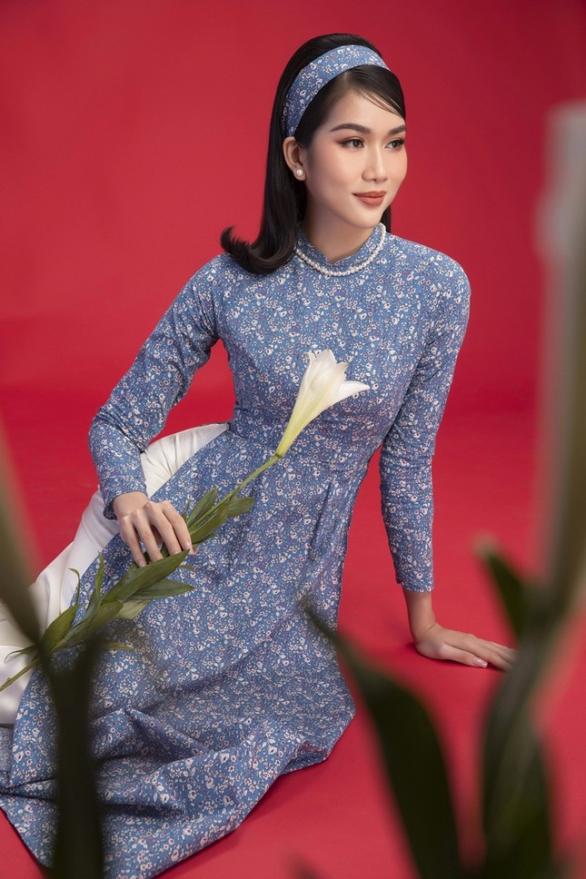 Ngắm Top 3 Hoa Hậu Việt Nam 2020 đẹp sắc sảo, ấn tượng trong những tà áo dài đón Tết ảnh 11