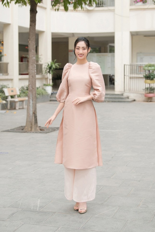 Dàn mỹ nhân Việt gợi ý cách diện áo dài Tết cực xinh để có những bức ảnh nghìn like ảnh 3