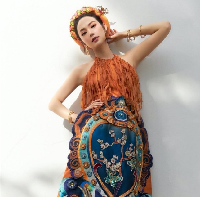 Dàn mỹ nhân Việt gợi ý cách diện áo dài Tết cực xinh để có những bức ảnh nghìn like ảnh 5