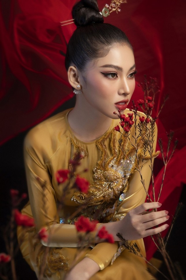 Học ngay mỹ nhân Việt cách diện trang phục Tết vừa thời trang mà không lo bị nóng ảnh 7