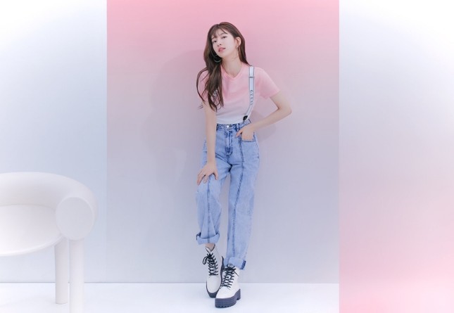 Các “nữ thần” cùng tung bộ ảnh thời trang, Suzy liệu có thần thái hơn Jisoo (BLACKPINK) và Song Hye Kyo? ảnh 8