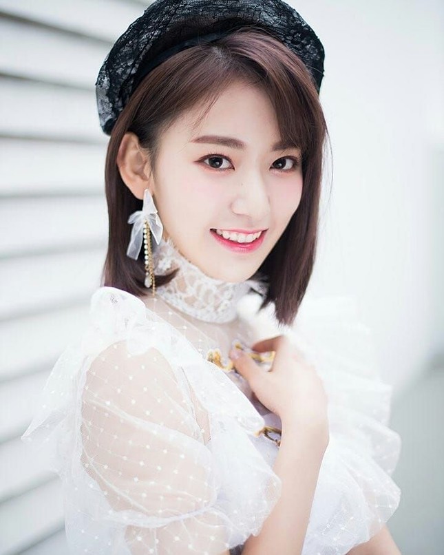 Sau khi IZ*ONE tan rã, thành viên này của nhóm sẽ “về chung một nhà” với BTS? ảnh 3