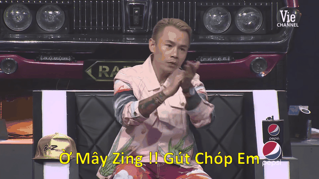 Sau “Rap Việt”, Binz không chỉ có một pose mà còn “bão” trend chỉ bằng một câu ảnh 4