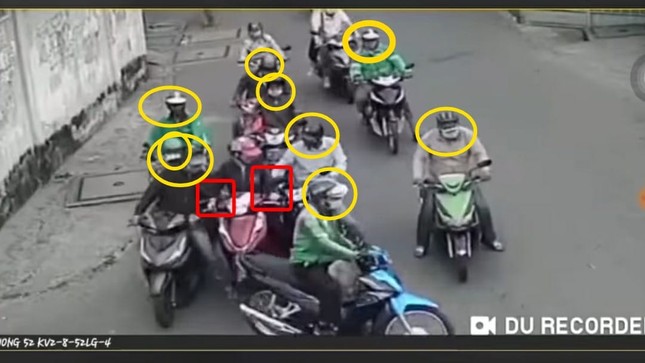 Cảnh giác mùa cận Tết: Dàn cảnh chèn xe, trộm cắp tài sản “trắng trợn” giữa ban ngày ảnh 1