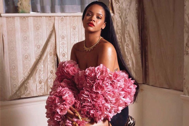Úp mở việc sắp trở lại làng nhạc, nhưng hỏi khi nào thì Rihanna lại chẳng trả lời ảnh 3
