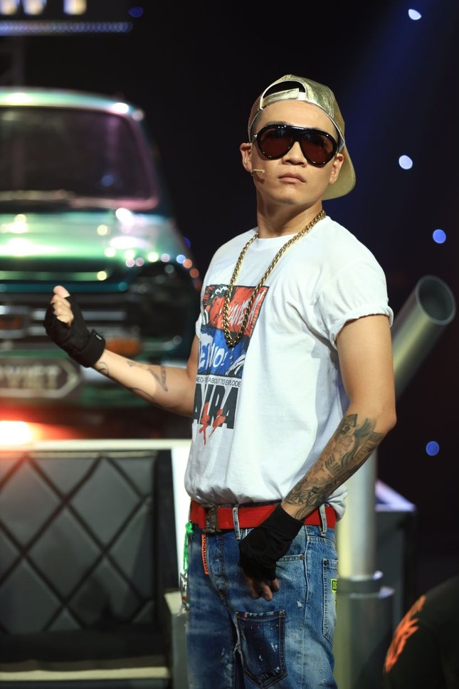 "Fan cuồng" là phải như Wowy: Ra tận Hà Nội để tìm idol, vui mừng khi được idol hẹn gặp ảnh 1