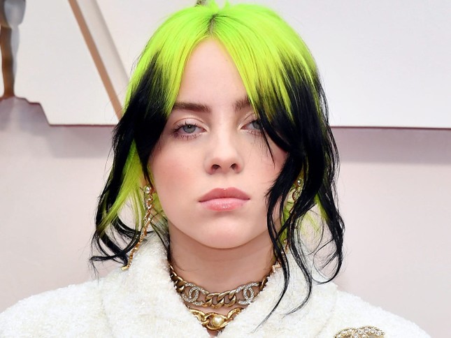 Billie Eilish “đại chiến” Harry Styles: Ai sẽ giành vị trí Quán quân tại UK Singles Chart? ảnh 1