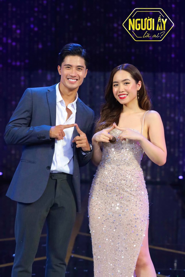 Nữ chính Mina “Người Ấy Là Ai” và trai đẹp Nguyễn Đạt nắm tay tình cảm, “thính” ngợp trời ảnh 1