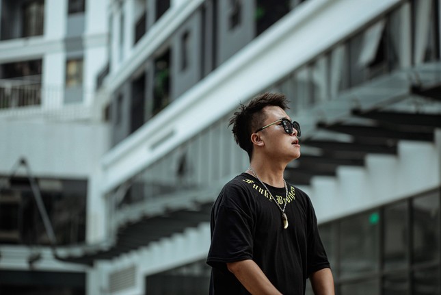 Sau một thời gian vắng bóng, hot boy đa tài Khánh Juno trở lại và “lợi hại” hơn xưa ảnh 1