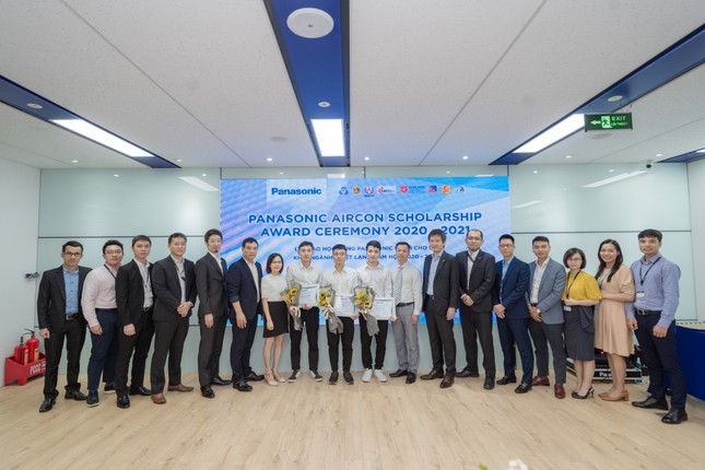 9 sinh viên ưu tú ngành Nhiệt lạnh nhận học bổng với tổng trị giá lên tới 400 triệu đồng ảnh 1