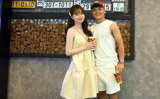 Fan bất ngờ trước tin Quang Hải - Huỳnh Anh đã chính thức chia tay được 1 tháng ảnh 1